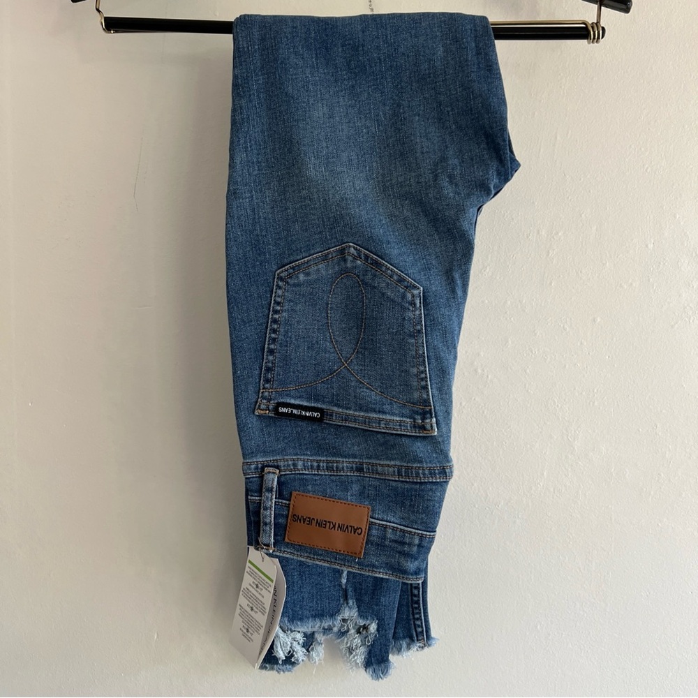 Calvin Klein High Rise Skinny Denim Jeans Medium Wash Raw Hem Women’s 25